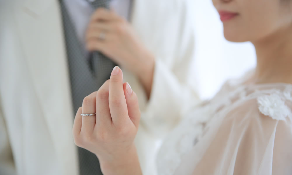 結婚指輪はコスパよくシンプルで大人っぽいデザインにしたい人必見！