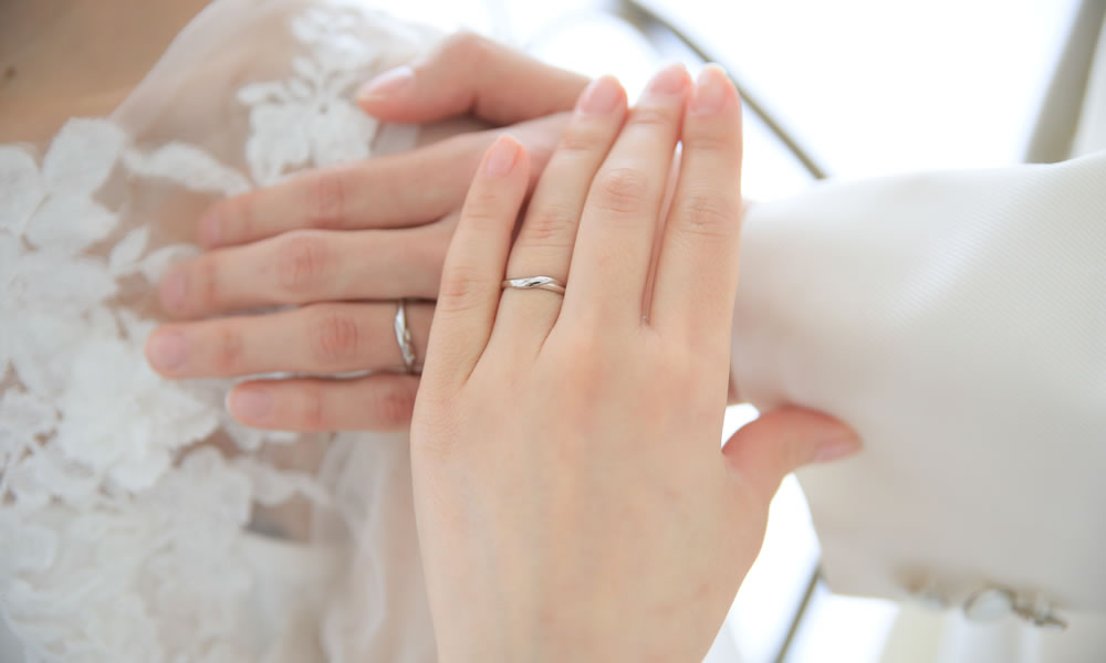 安いと後悔はウソ！？シンプルで低価格な結婚指輪