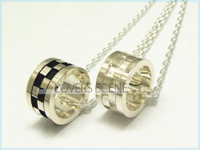 LOVERS SCENEペアネックレスLSP0039WH&BK